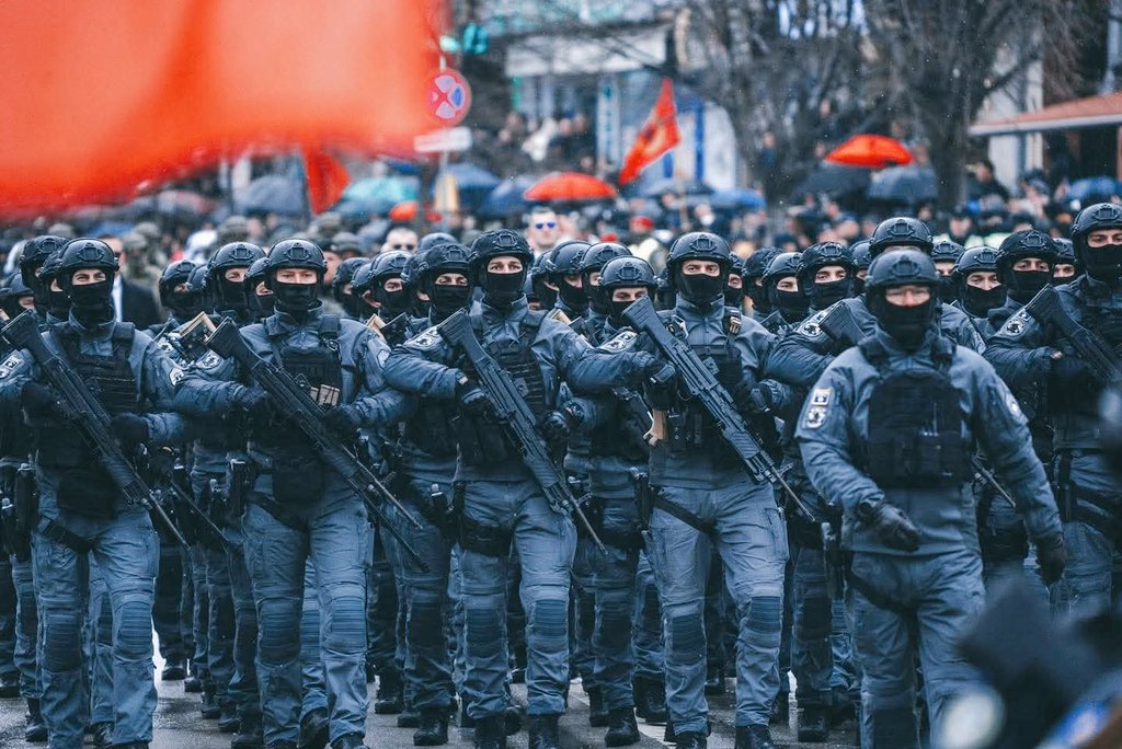 Koloneli tweet media