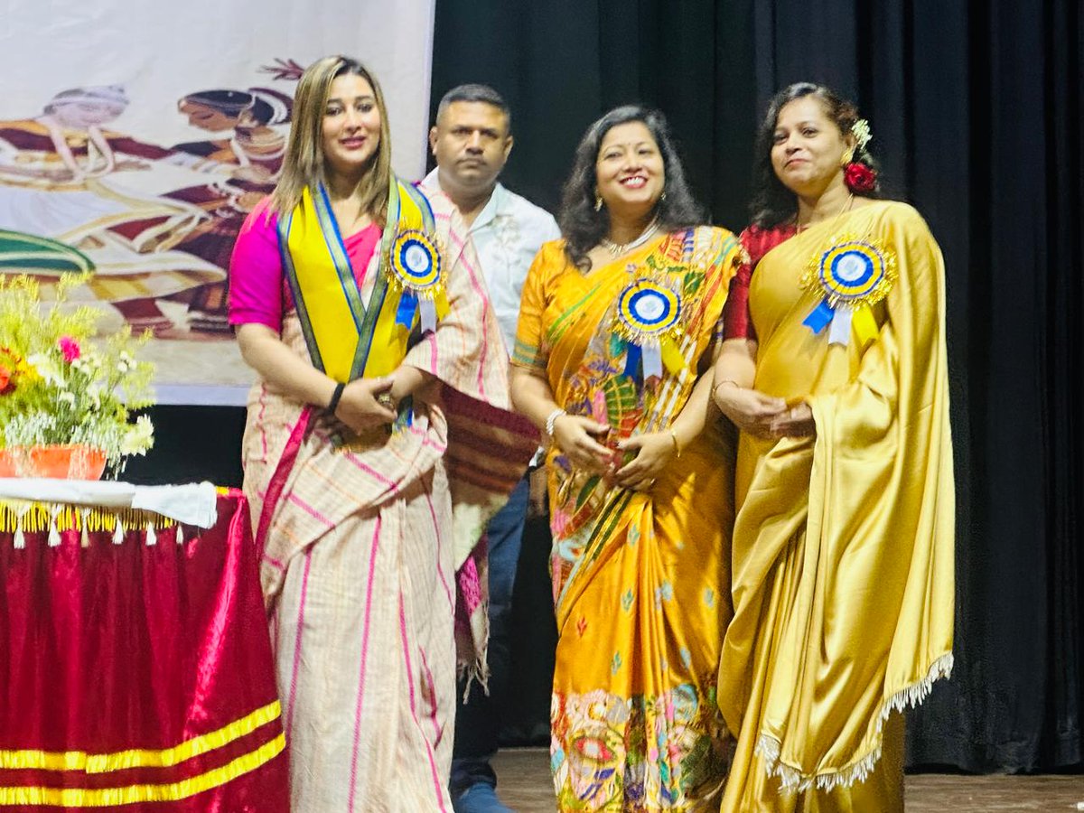 sayantika12's tweet photo. and inclusion defines true progress.
Glad to stand with everyone who makes Baranagar vibrant, compassionate, and forward-looking.
#PasheAcheSayantika #NIEDP #Ward10 #Ward28 #AnnualCeremony #AitcBaranagar #SayantikaBanerjee https://t.co/CmTUKr0CXj