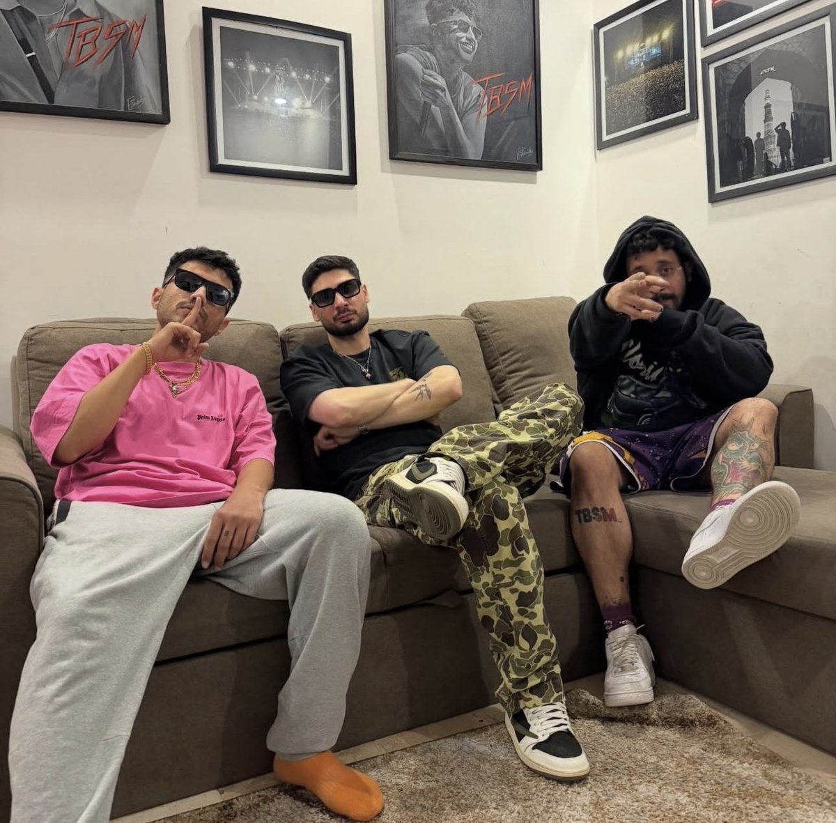 Tanishq🧞‍♀️🐉 tweet media