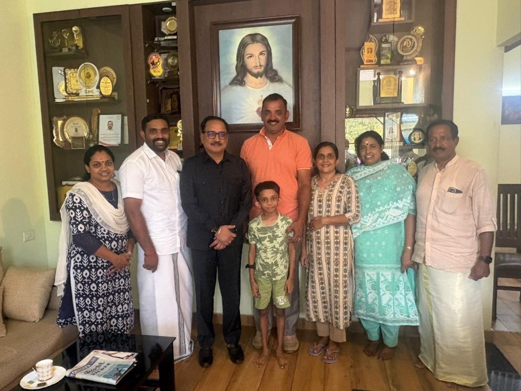 During my visit to Kerala for the Archery Tournament, I had the pleasure of enjoying an authentic Keralite brunch hosted by my friend and Treasurer of the Archery Association of India, <a href="/DrJoris/">Joris Paulose</a> and his family.
Deeply grateful for the warm hospitality and the opportunity to savor