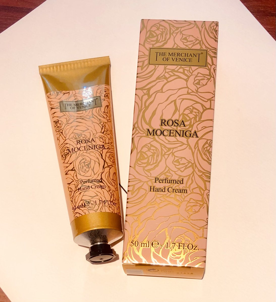 maririnparfum8's tweet photo. 【サロンドパルファン】@mitsukoshi_nh 
最終日へ🌟心惹かれる、魅惑の香り達が
たくさ〜ん。。デシタ💜幸せな時間を
Thank you so much💙#mitsukoshi_nh  #pr #parfun #イセタニスタ #THEOBROMA_PFMS  #TMOV_japan https://t.co/mOvdz4aiiJ