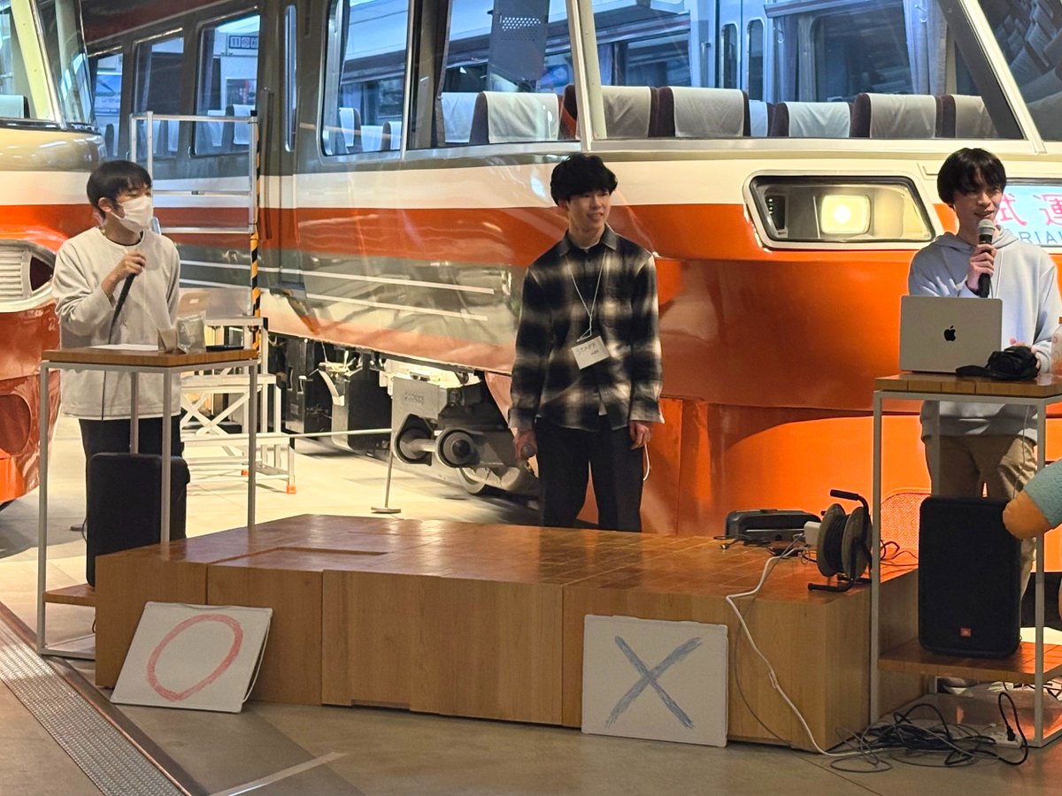 321west2's tweet photo. 実は昨年よりご縁がありひろきさんの動画編集を担当していまして、先日行われたロマンスカーミュージアムでのオフ会もスタッフとして参加させていただきました！
仕事が忙しくお話できた方は少なかったものの、個人的にも応援のお声掛けをいただき活動の励みになりました！
#ちょっと遅めの新年会 https://t.co/gyM3myoF5X
