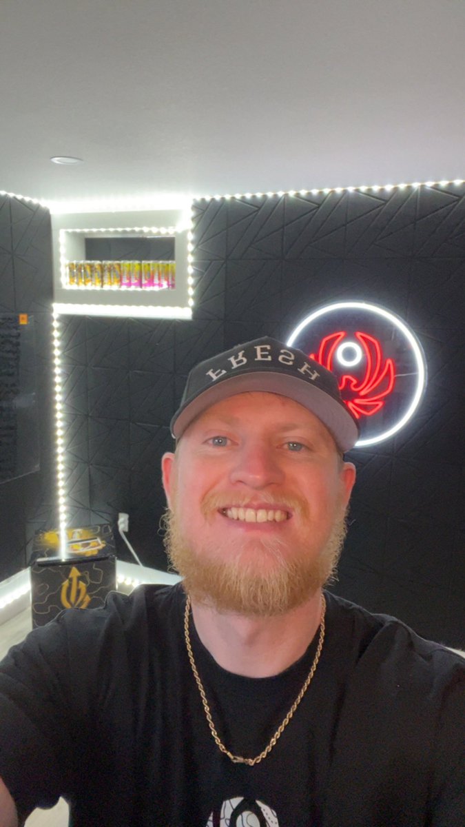 It’s a great day! It’s turn up Tuesday! 

LETS TURN UP!

Bankroll now available for presale!

Kick.com/crowegamingg