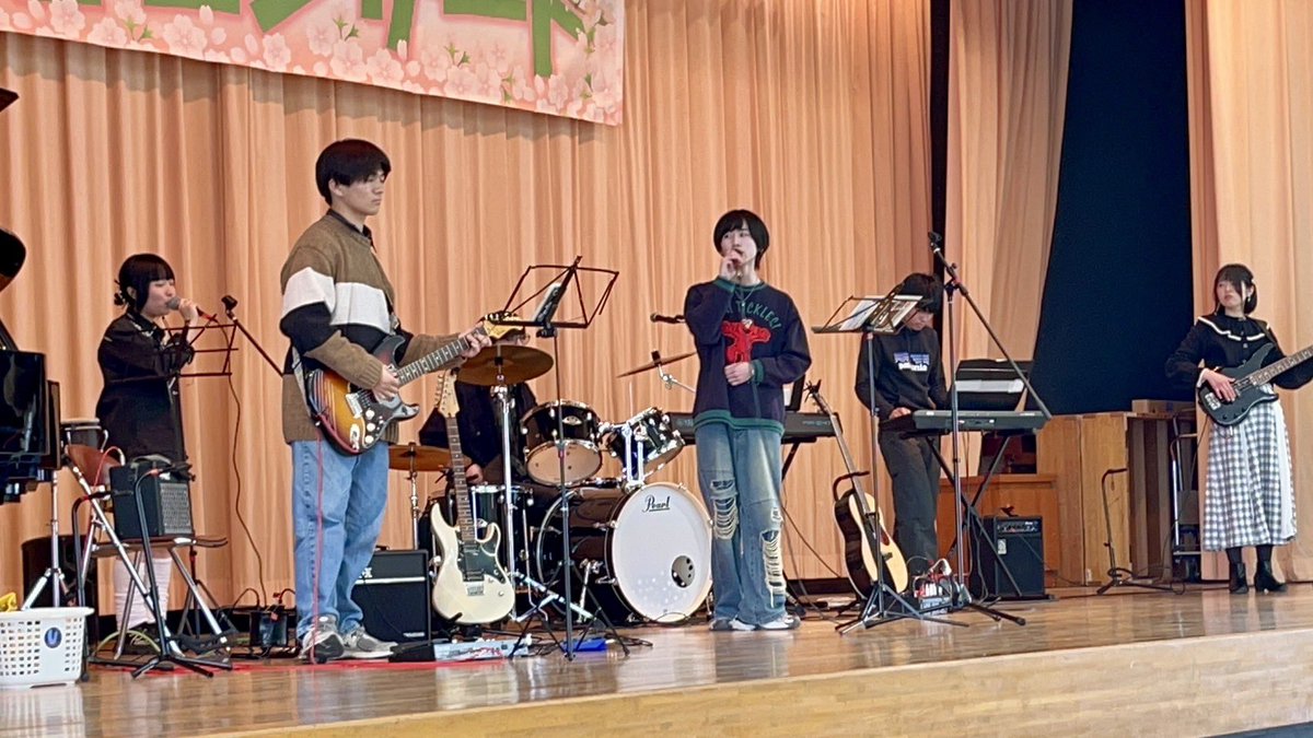 2月14日に安曇野市、穂高会館にて早春コンサートを行いました！
会場ではプログラムと一緒に歌詞カードも配布し、早春賦や上を向いて歩こうなどを一緒に歌って盛り上がりました！

ご来場いただきありがとうございました！