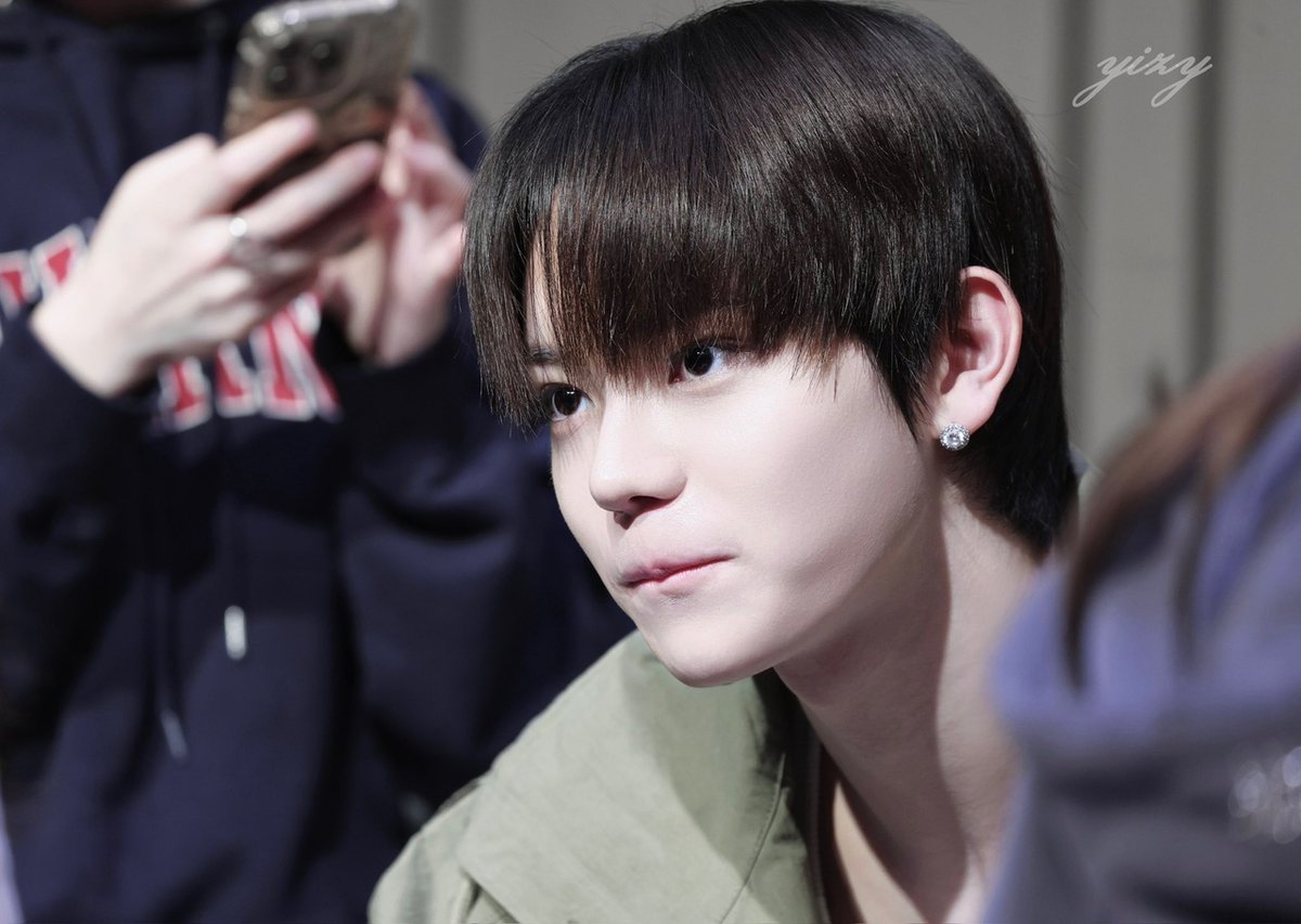 lng! Yang mulia princess adorable wifey babygirl omega semesta internasional dunia dengan cahaya berkilauan terpancar dari wajahnya bibir merah muda mengkilap alami rambut halus tebal dan tertata dengan cantik kulit sebening boneka porselen seharum bentangan luas padang bunga