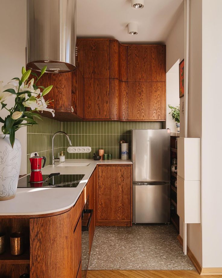 pamvonhadder's tweet image. japanese mid century retro kitchens