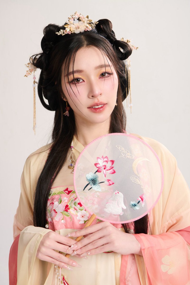 ayaorapan's tweet photo. 新年快樂 🧧🐴🤍🪭🧨✨
Happy Chinese New Year 2026!
#ayaorapan https://t.co/NlB3NLbMTI