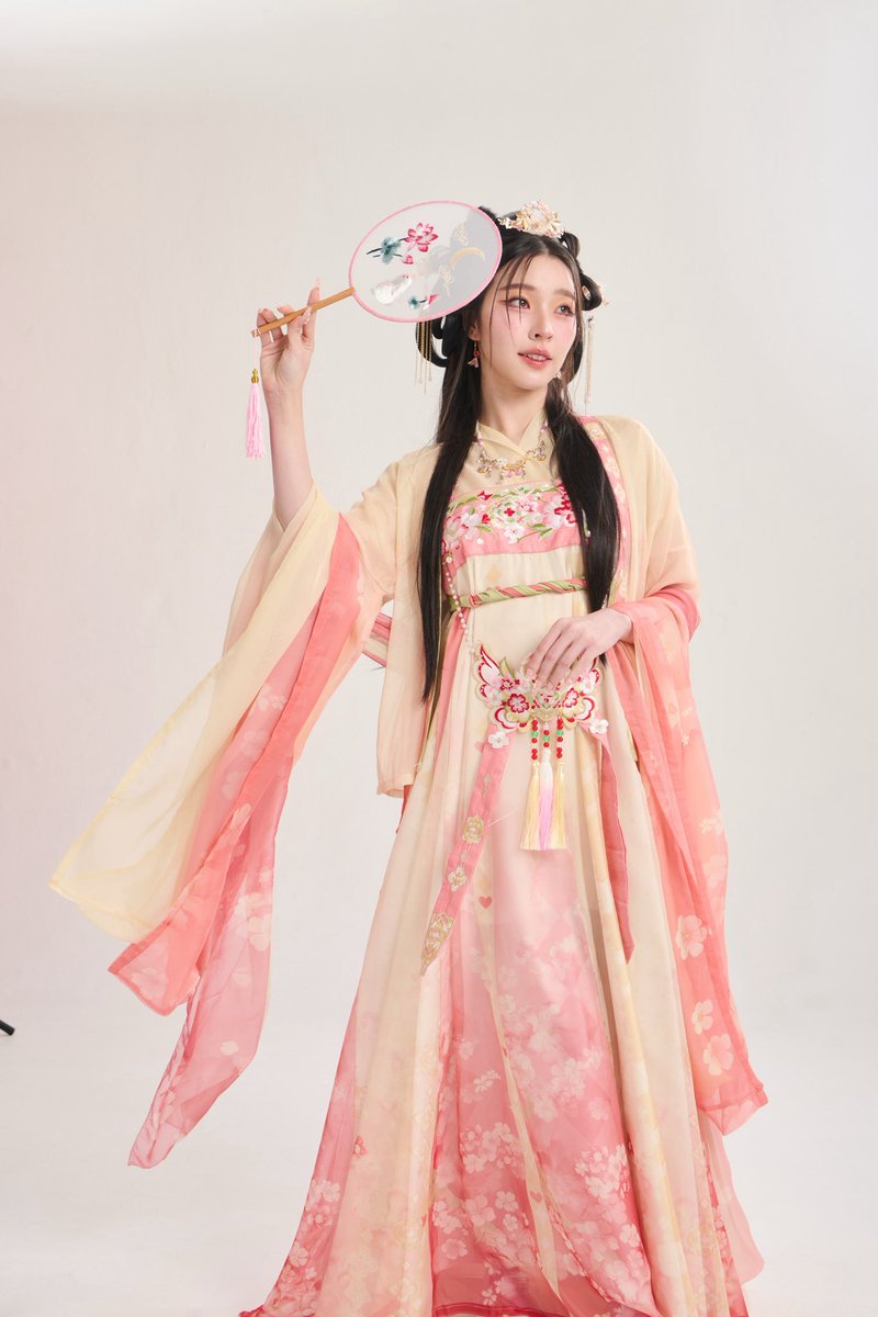 ayaorapan's tweet photo. 新年快樂 🧧🐴🤍🪭🧨✨
Happy Chinese New Year 2026!
#ayaorapan https://t.co/NlB3NLbMTI