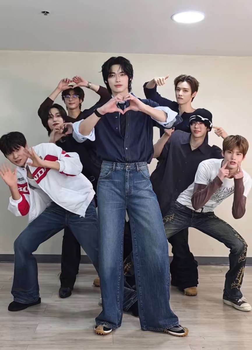 thebambiclub's tweet image. souri สาขาเกาหลีสาขาแรกจะเป็นของใคร