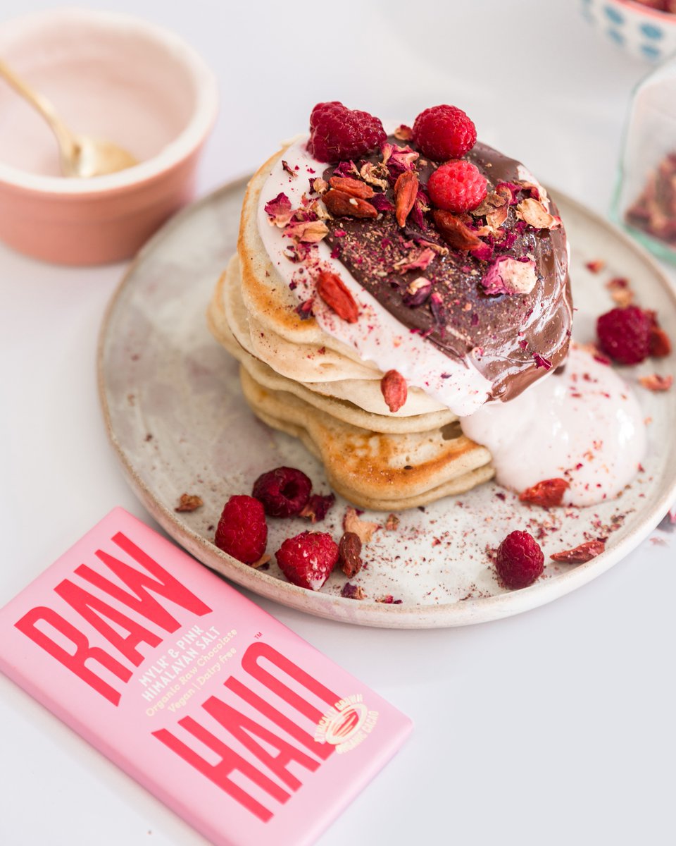 RawHaloUK's tweet photo. Pancake Day done the Raw Halo way 🍫🥞
Who's grabbing a fork? 🙌 https://t.co/mO2bpj4UL7