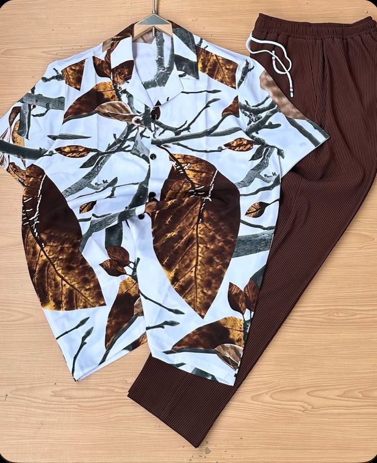 Asorted10's tweet image. Hello Twitter!!
I sell very quality vintage shirts at a low price. Available in Onitsha and Owerri but also good in delivering nationwide.
Please 🥺 help repost for a wider reach 🙏