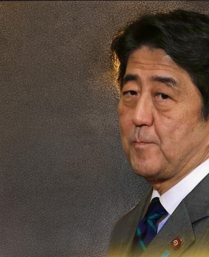 Shinzo Abe, 1er ministre japonais n'a pas suivi les ordres du WEF et de l'OMS pendant la plandémie covid. 
Il n'a pas imposé la vaccination et a proposé de l'ivermectine aux citoyens.
il a été assassiné.