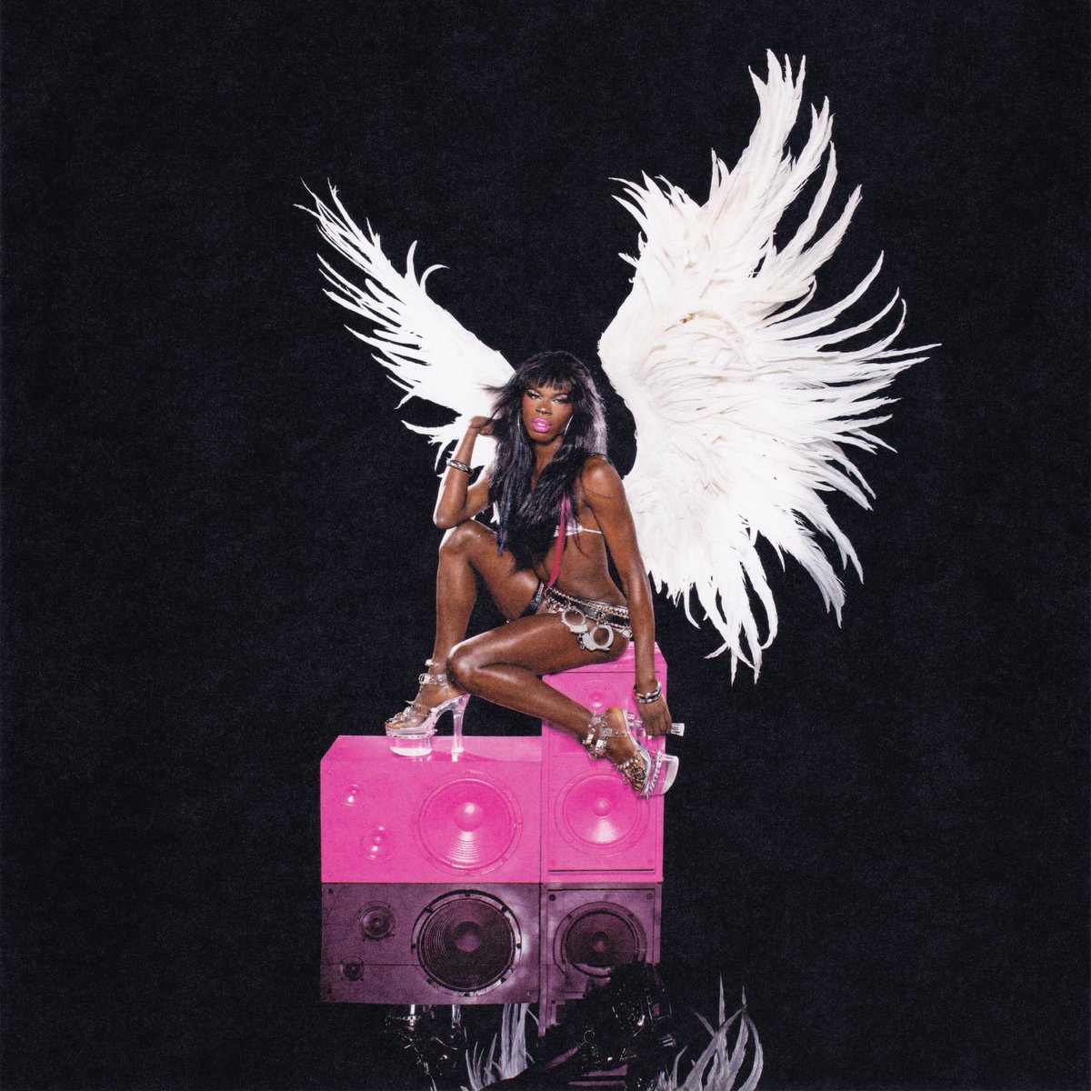 luxx noir london ⋆｡°✩ tweet media