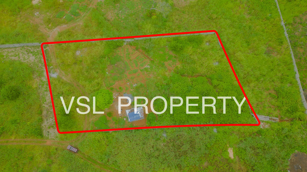 vslproperty's tweet photo. 1 FULL ACRE in Kent just hit the market.
Build 1 luxury mansion?
Subdivide for max ROI?
Hold &amp; wait for appreciation?
Or is tying up capital in 1 acre a mistake?
Visionary move… or risky play?
Drop A, B, C or D 👇

See it here:
https://t.co/2B3VkdvuZ3 
-
#salonex #RealEstate https://t.co/3SxucIZpWY