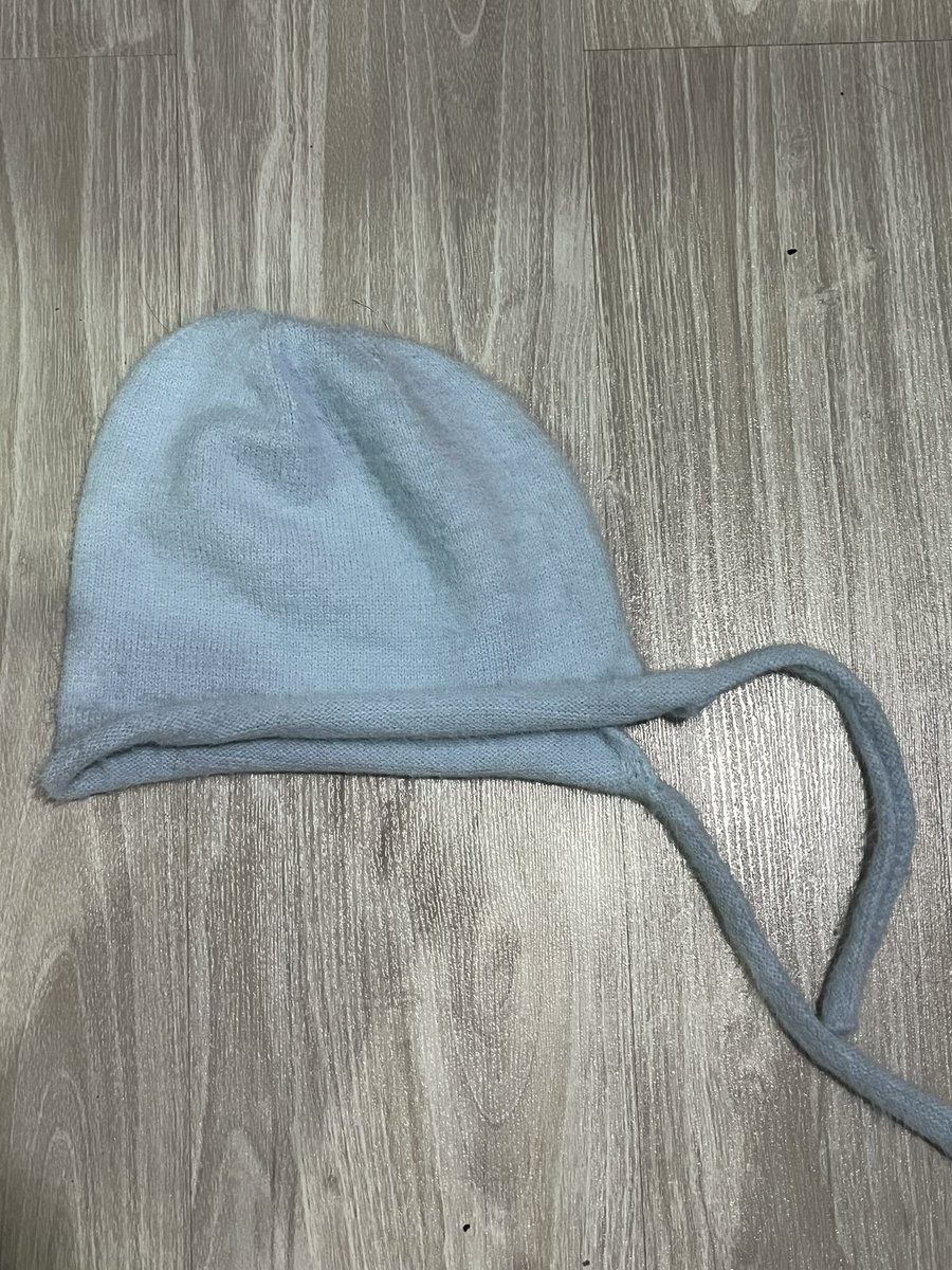 poppigstore's tweet photo. ☆ผ้าพันคอดาว สีแดง-ขาว 150.-
☆หมวกไหมพรม สีฟ้า 80.- https://t.co/KejYkTaVIk