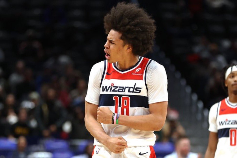 GregFinberg's tweet image. Kyshawn George is having a breakout sophomore season:

PPG: 8.7 ➡️ 15.1
APG: 2.5 ➡️ 4.8
RPG: 4.2 ➡️ 5.4
FG: 37.2% ➡️ 44.1%
3PT: 32.2% ➡️ 37.7%
FT: 75.3% ➡️ 79.7%