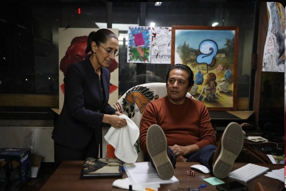 ¡Muy buen día a todos!

🚨"Quiero iniciar el día con una pregunta directa a <a href="/Claudiashein/">Claudia Sheinbaum Pardo</a>:" 🚨

¿Por qué dedicar tanto tiempo y atención a un personaje tan ruin como #MarxArriaga, quien ha sido señalado por problemas graves en los libros de texto gratuitos y en la gestión de la