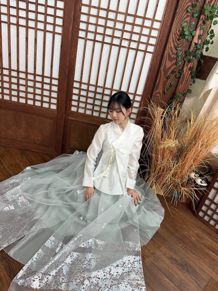 Happy Lunar New Year to everyone celebrating with hope tucked deep in the heart and greatness slipped somewhere in the greeting. ✧ ༘ ⋆。