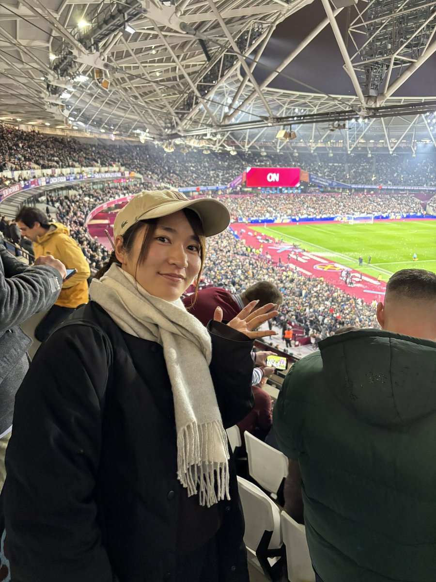 yu_endo_17's tweet photo. プレミアリーグ観戦のYouTubeを
U-NEXTさんに取り上げていただきました！🏟️⚒️

劇的すぎる試合で終始大興奮でした🥹❤️‍🔥
皆さん是非見てください！！⬇️

https://t.co/QqfpM0iuJ4 https://t.co/v6AonvfSXx