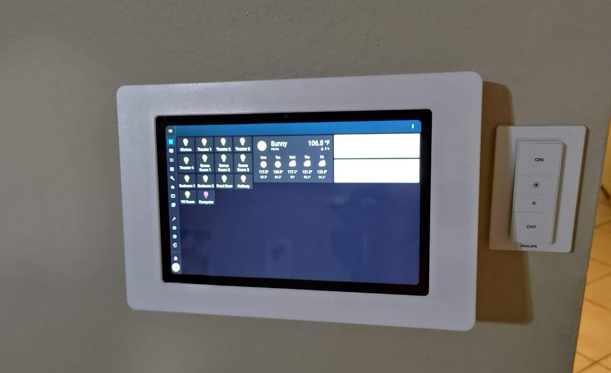 VidaBox's tweet image. Need a clean wall #TabletMount solution? This white Fixed Tilt #GalaxyTab VidaMount is perfect for Home Assistant, SmartThings, &amp;amp; more. Secured housing, flush against the wall, with effortless control.  It's a clean install, native tamper-resistance, and angled for visibility!