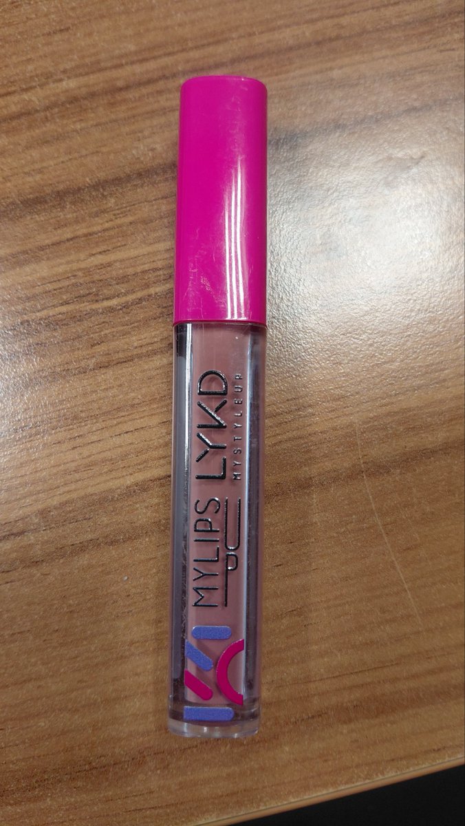 şimdiye kadar gördüğüm ve sevdiğim tek plump rujdu onu da kaldırdınız,ne yapış yapış ne de hemen geçici,canımı sıkıyorsun Gratis ürün kaldırmandan bıktım <a href="/GratisTr/">gratistr</a>