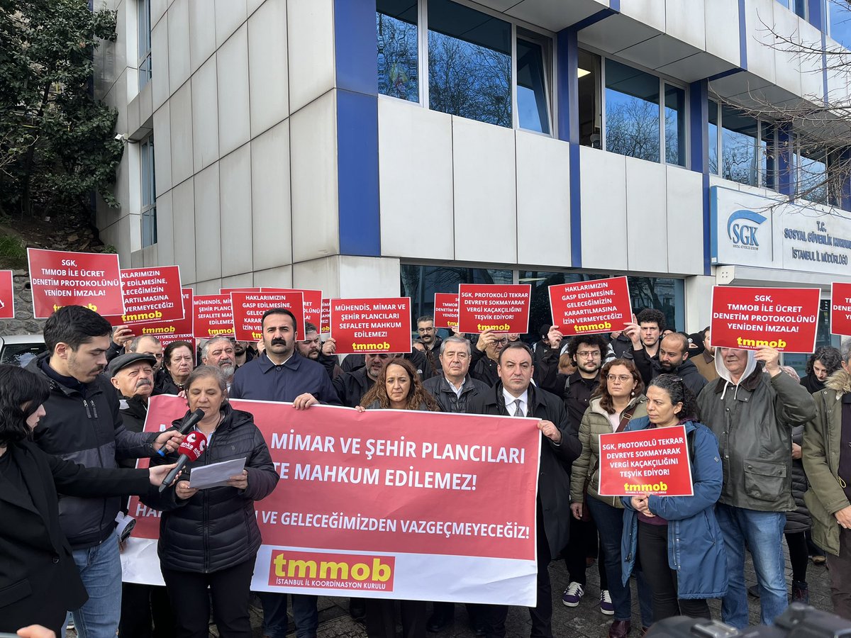 tmmobist's tweet photo. Kriz koşullarında, meslektaşlarımız düşük ücretlerle çalışmak zorunda kalmakta ve işsizlik tehdidi ile özellikle yeni mezun meslektaşlarımızın emeği suistimal edilmektedir.

SGK tarafından 2017 yılında tek taraflı olarak feshedilen protokol derhal yeniden yürürlüğe girmelidir! https://t.co/H8nB4f5jh7