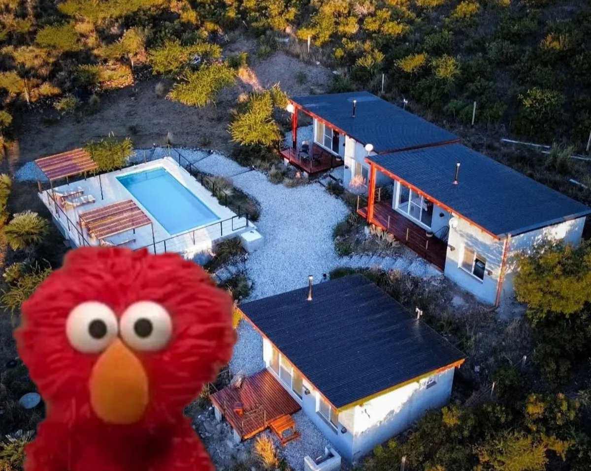 El mundo yéndose a la mierda:
*Yo disociando en el Uritorco esperando ver ovnis y aliens