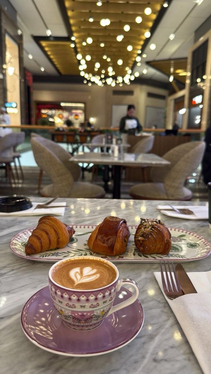 وحشني غيابك tweet media