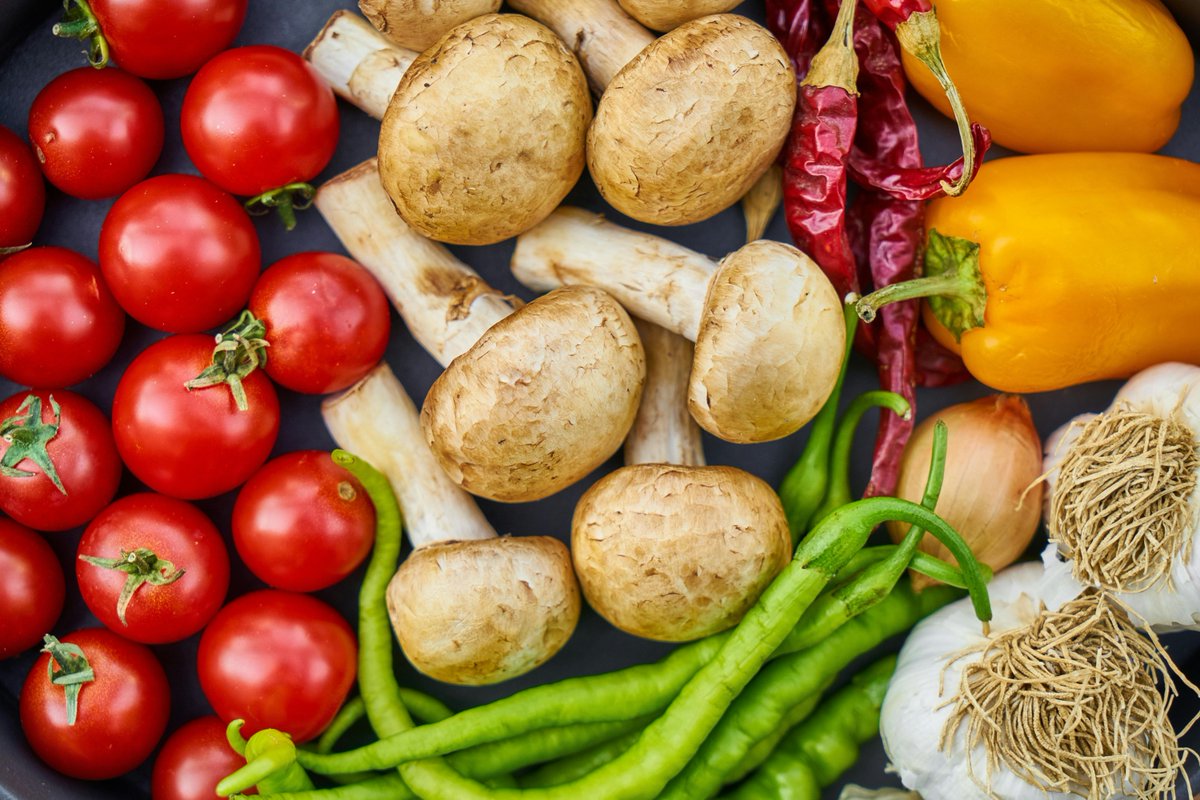 Potsupkitchen's tweet photo. Good food starts with good ingredients. We’re talking about vibrant, fresh flavors that don’t need much else. Let the season be your guide.
Cook With Passion

https://t.co/u8C7XuNiMi

#FreshIngredients #FarmToTable #SeasonalEating #KitchenEssentials #Cookware #CulinaryTools https://t.co/DDSb3sOsql