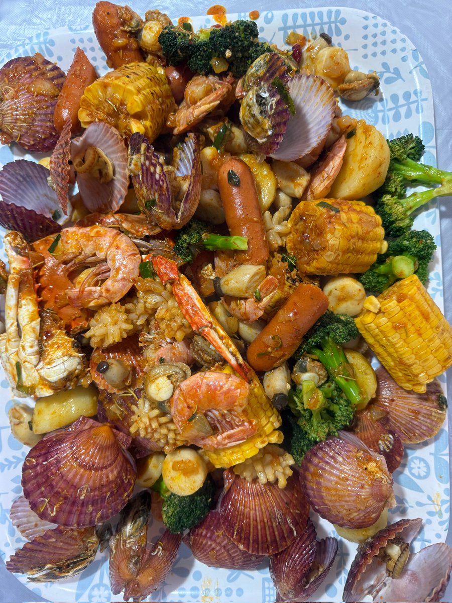 김률 위버스ㅋㅋㅋㅋㅋㅋㅋㅋ
1.코코 도ㅐ지치고 강아지같이 생김 ㄱㅇㅇ
2.살면서 설에 씨푸드보일 만들어먹는 한국인 처음봄