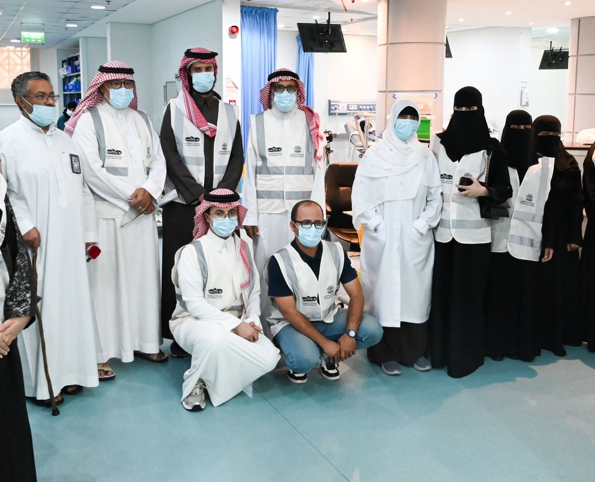 vavw_sa's tweet photo. تشرّفت #جمعية_رؤية_للعمل_التطوعي بزيارة ميدانية إلى مركز غسيل الكلى التابع لجمعية البر، وذلك يوم الاثنين 16 فبراير، للاطلاع على جهوده وخدماته المقدمة للمرضى، والتعرّف على دوره الإنساني والصحي في خدمة المستفيدين.

كل الشكر للقائمين على المركز، سائلين الله لهم دوام التوفيق في مسيرة العطاء 👏🏻

#رؤية_للتطوع #غسيل_الكلى