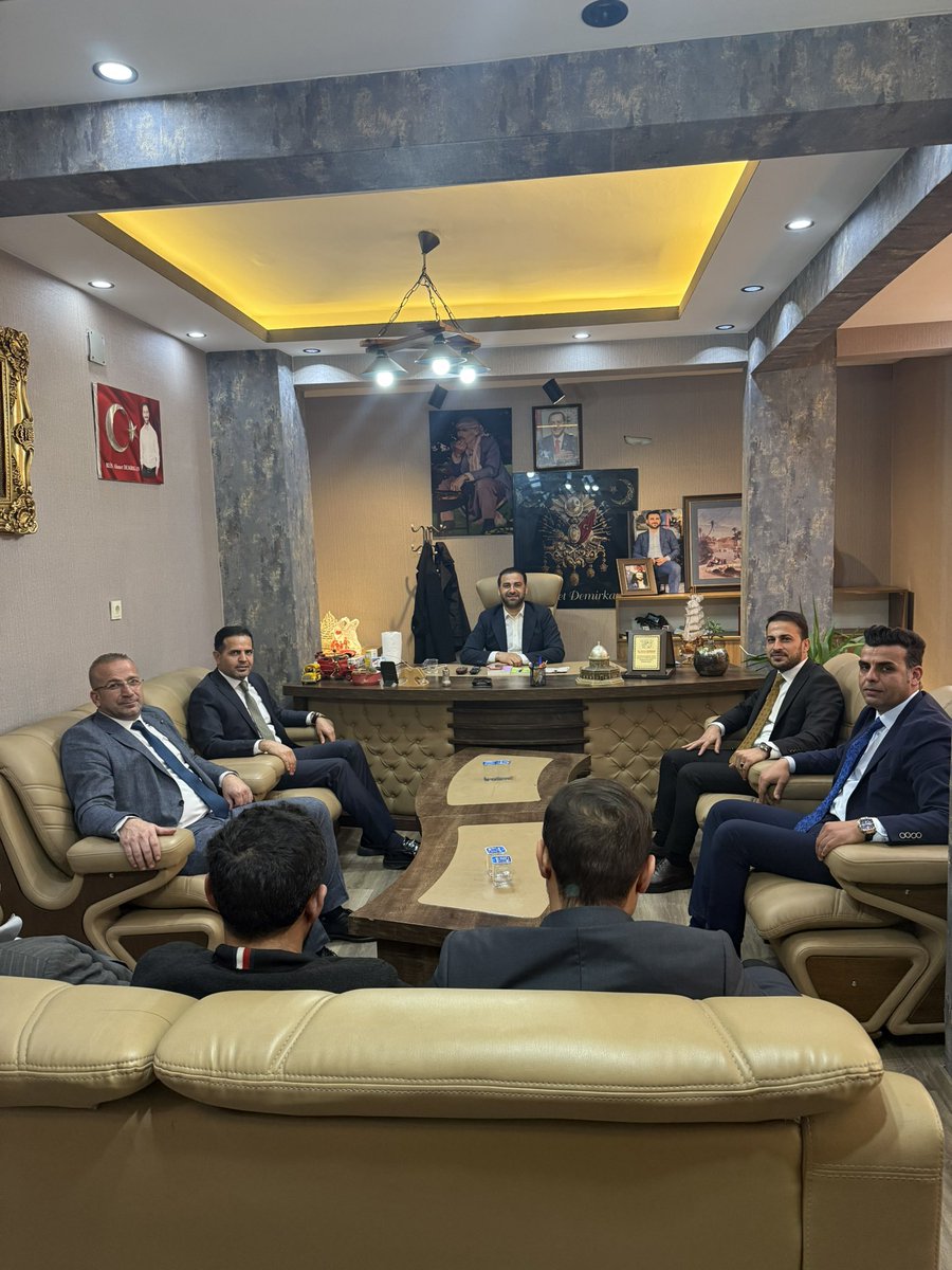 Şanlıurfa Şehit Yakınları ve Gaziler
Derneği Genel Başkanımız
<a href="/sedat_akdag63/">Sedat AKDAG</a> Başkan
Yrd.<a href="/AdnanAksoyyy/">Adnan Aksoy 🇹🇷</a> ve Eyyübiye
Şube Bşk M.Ali BAYDAR ile AK parti
Haliliye ilçe Başkan
Yrd.<a href="/Ahmetdemirkanx/">Ahmet Demirkan</a> ziyarette bulunduk.
Misafirperverliklerinden dolayı
kendilerine teşekkür ederiz.