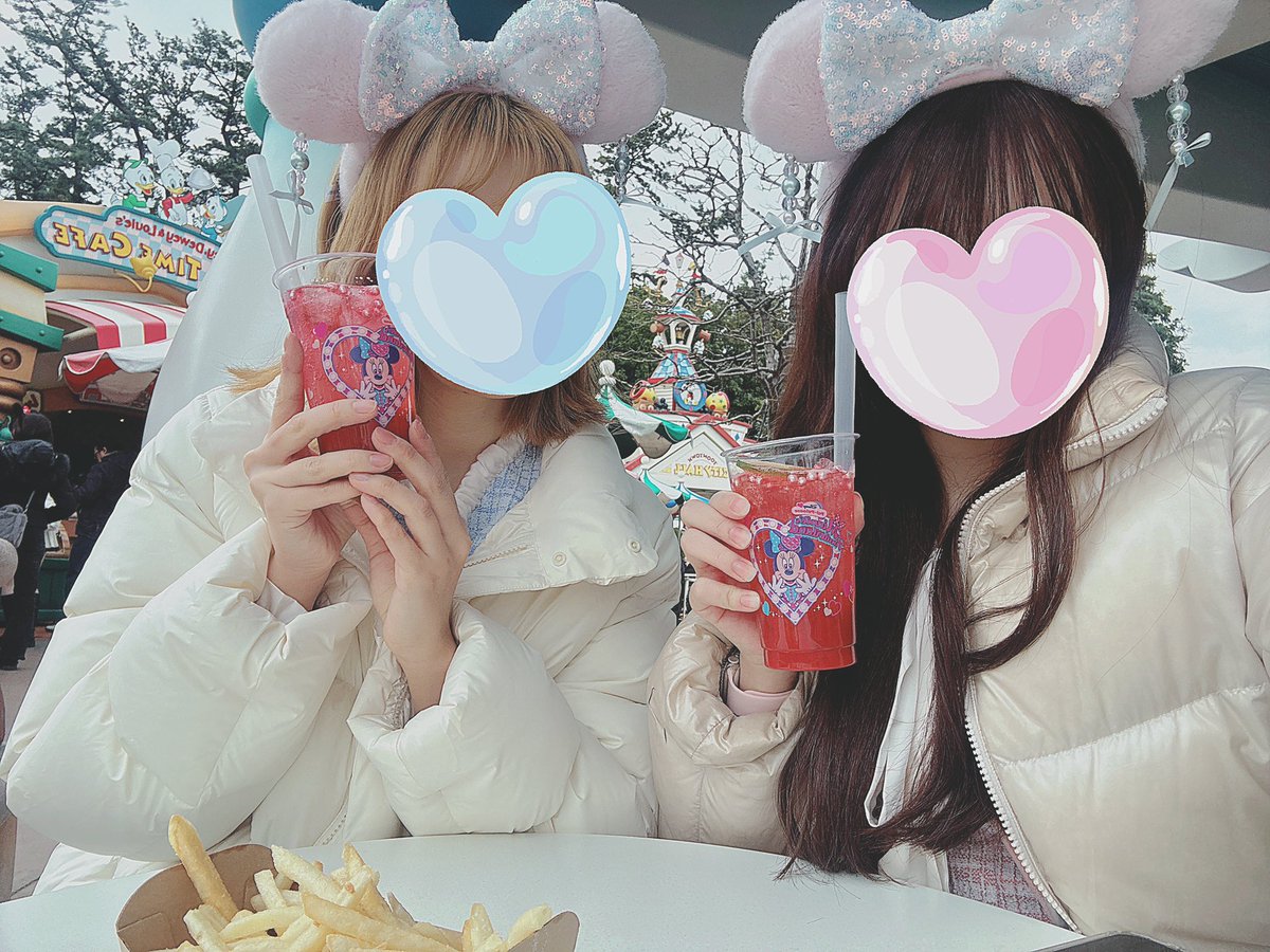 lu_na_p's tweet photo. Dハロぶりの陸インでした！
お友達とおそろいした❣
基本食べてばっかりだったけど楽しすぎた🎶 https://t.co/8Vbb8tMxss