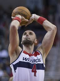 Gutek_z_poligon's tweet photo. HBD to our Polish finnest @MGortat!
#MarcinGortat #Gortat #PolishHammer #PolishMachine #Magic #PureMagic #Suns #RallyTheValley #SunsUp #Wizards #ForTheDistrict https://t.co/nu0AURcsVJ