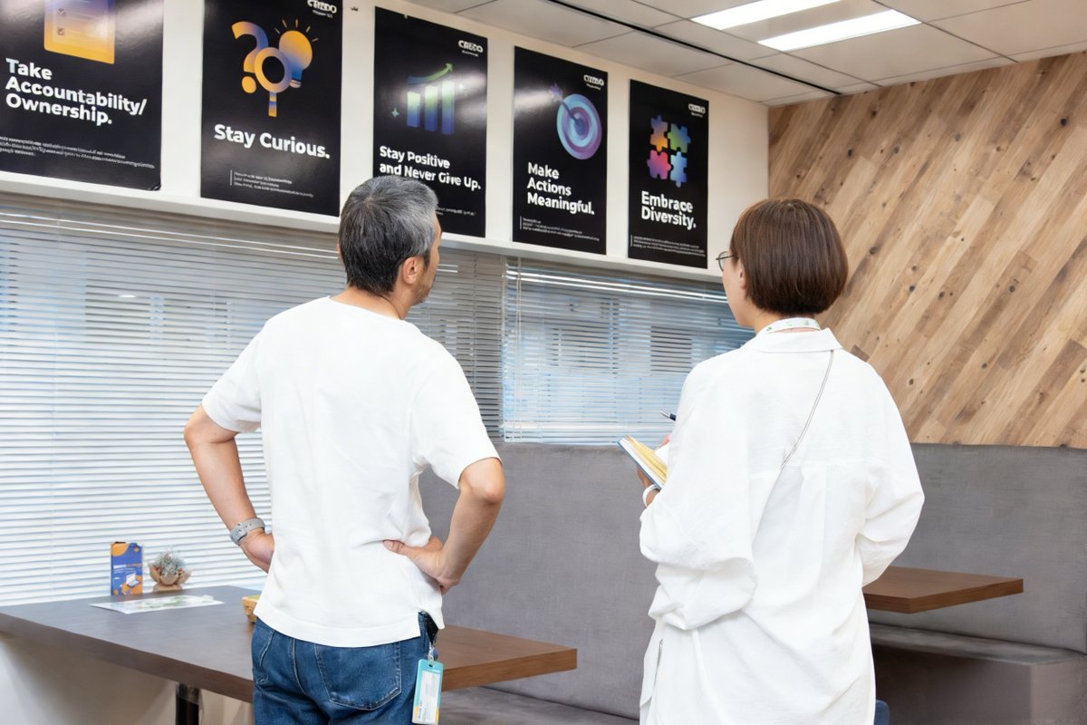 Trip.com Groupでは、アイデアがぶつかり合うたびに、成長のきっかけが生まれます。個人の飛躍は、チームの支えがあってこそ。身近な優秀な仲間とともに、より強い自分へ進んでいきましょう。#Growth #Team #TripcomGroup #JoinUs