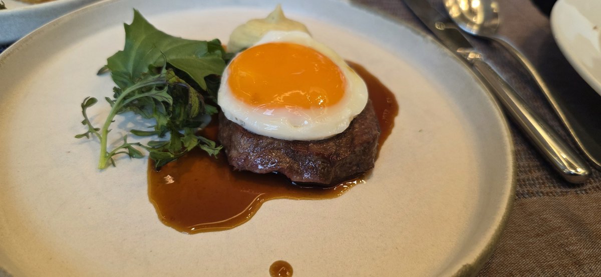 Luxury Stays for Less tweet media