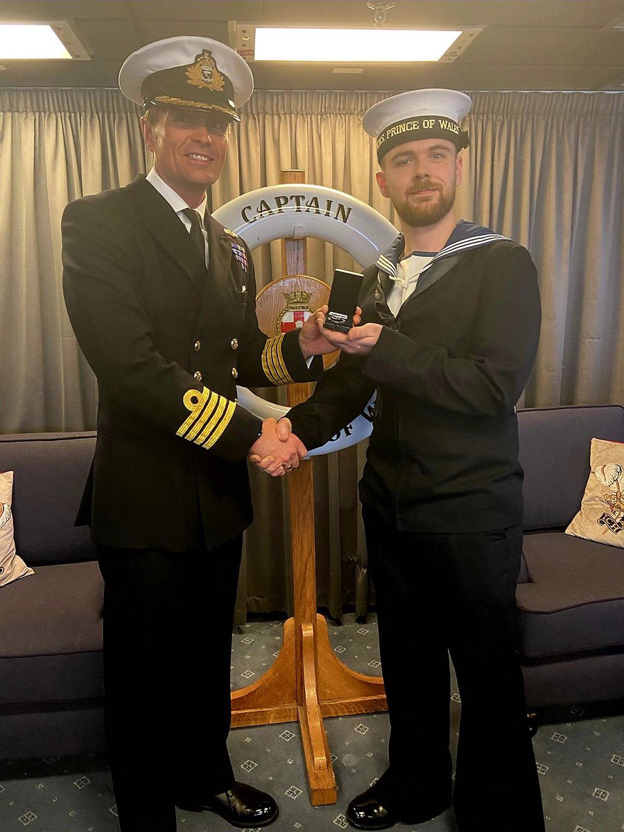 HMS Prince of Wales tweet media