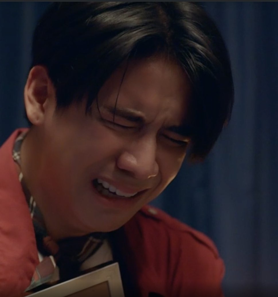 TingParPai's tweet image. จะขาดใจ ใจจะขาด 🥺
เลโอก็รักเจ๊เหมียวมากจริงๆ คนที่ส่งเงินให้เลโอได้เรียนต่อจนจบ แล้วตัดภาพไปที่ลิ๊งซ์มีรูปรับปริญญากับเจ๊เหมียว แต่เลโอไม่มีโอกาสนั้นเลย ทำไมทักอย่างมันสายไปหมด 😭

#satangks 
#CatForCashEP5