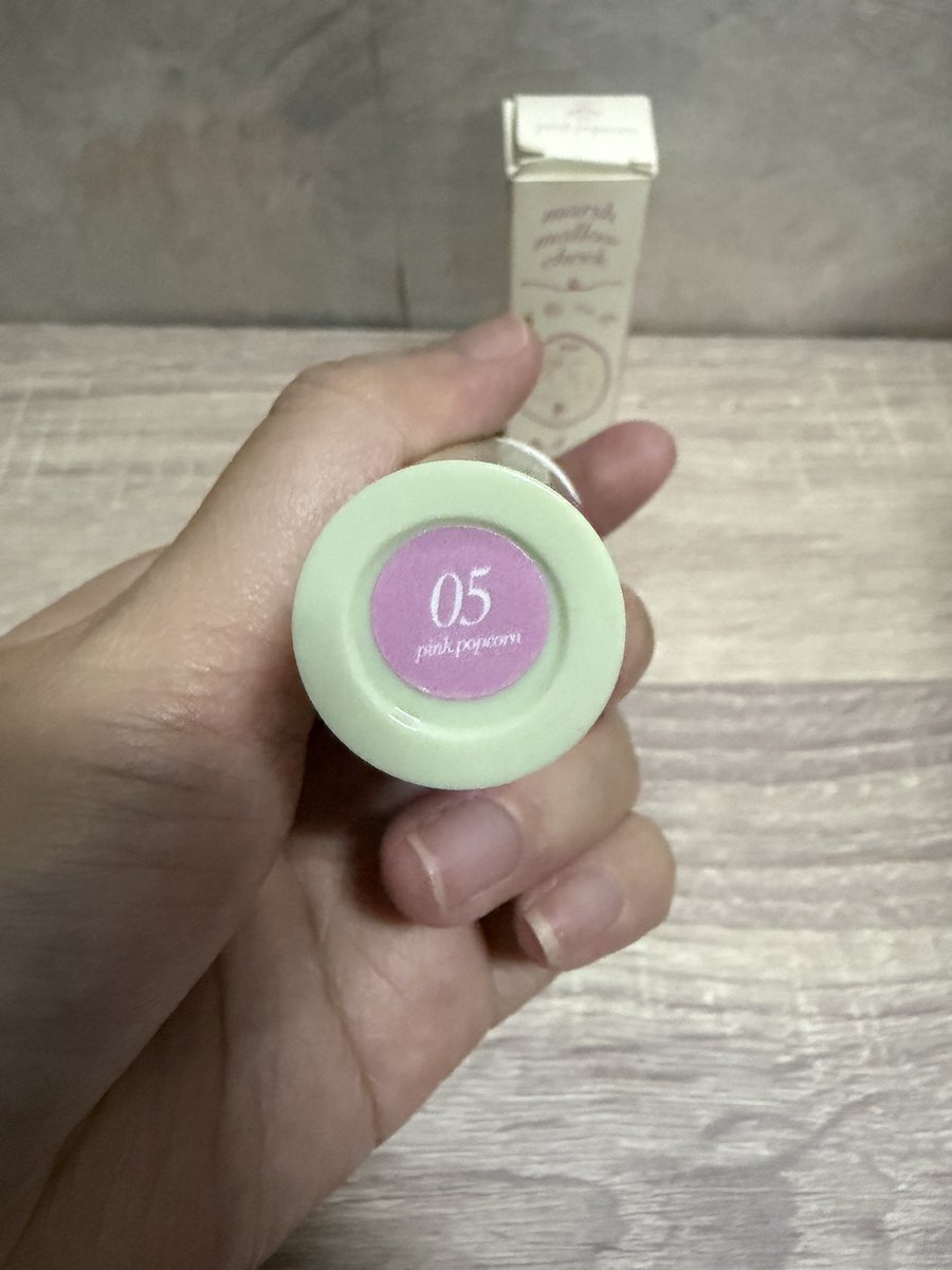 comethru5's tweet photo. ส่งต่อบลัช im’ur 05 pink popcorn เหลือประมาณ80+%ค่ะ ขอปล่อยต่อ250รวมส่งค่าา 💖🤍 #ส่งต่อ #ส่งต่อเครื่องสำอาง #ส่งต่อคสอ #ส่งต่อเครื่องสำอางค์ #โล๊ะตู้ #โล๊ะตู้มือสอง #ส่งต่อบลัช https://t.co/t6q9KH0DKs