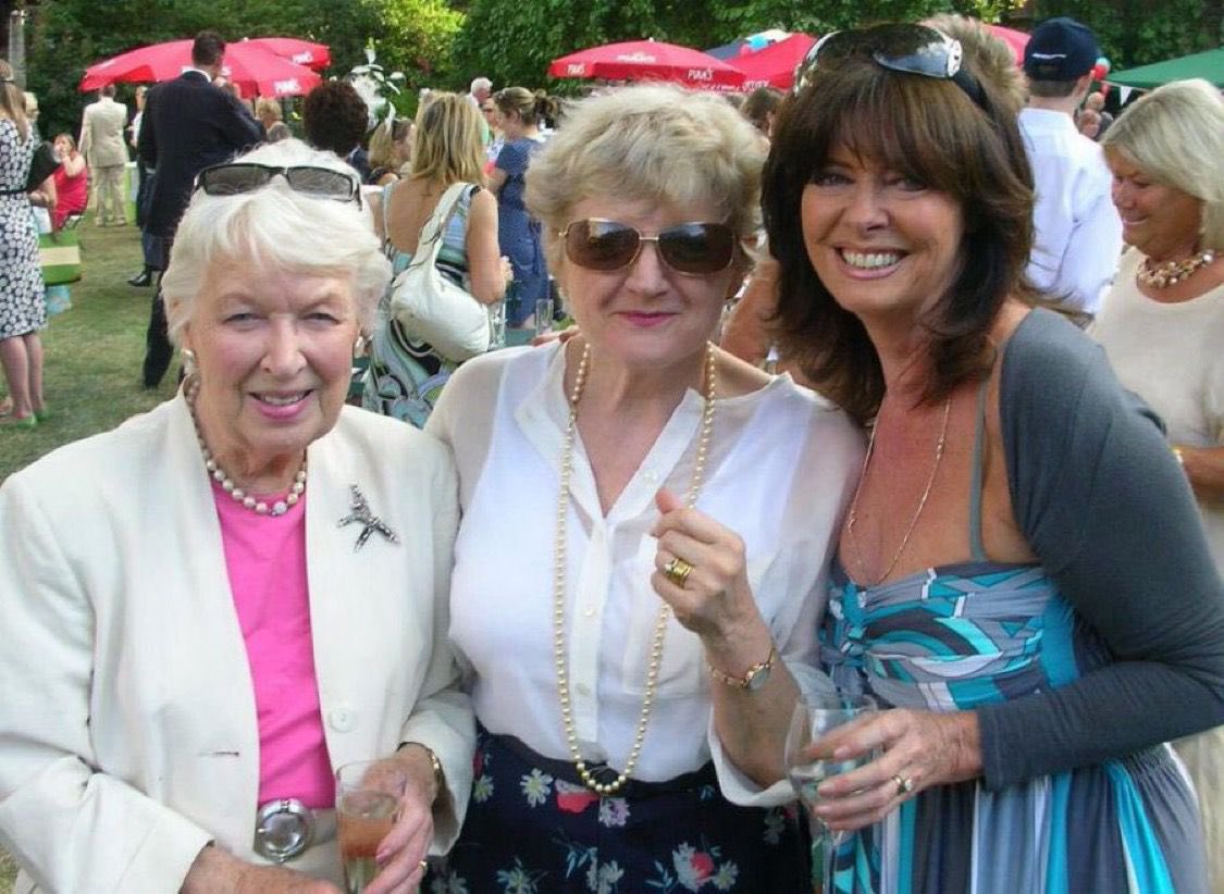 vickimichelle's tweet photo. Happy Birthday Fabulous Julia McKenzie CBE. Great actress, lovely lady. Fab memory with June Whitfield at a Lady Taverners Garden Party. #JuliaMcKenzie #JuneWhitfield #FreshFields #GangstaGranny #Follies #GuysAndDolls #MissMarple #LadyTaverners @LordsTaverners #ShroveTuesday https://t.co/FpnLxyARh9