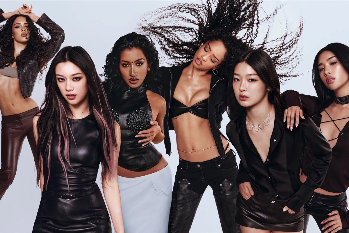 lara pics tweet media