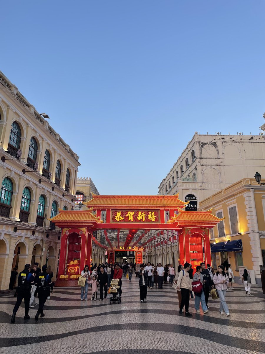 MDarylR07's tweet photo. Happy Chinese New Year! https://t.co/iUd7a8HXrk