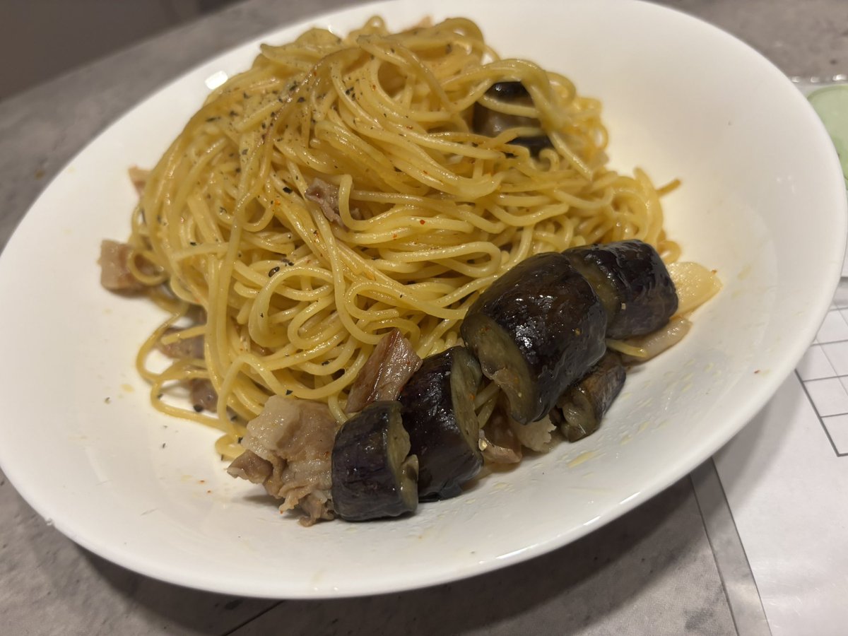 Satanoname's tweet photo. 今日の晩飯 https://t.co/2qK09yQpUe