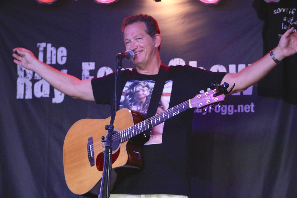 Ray Fogg tweet media