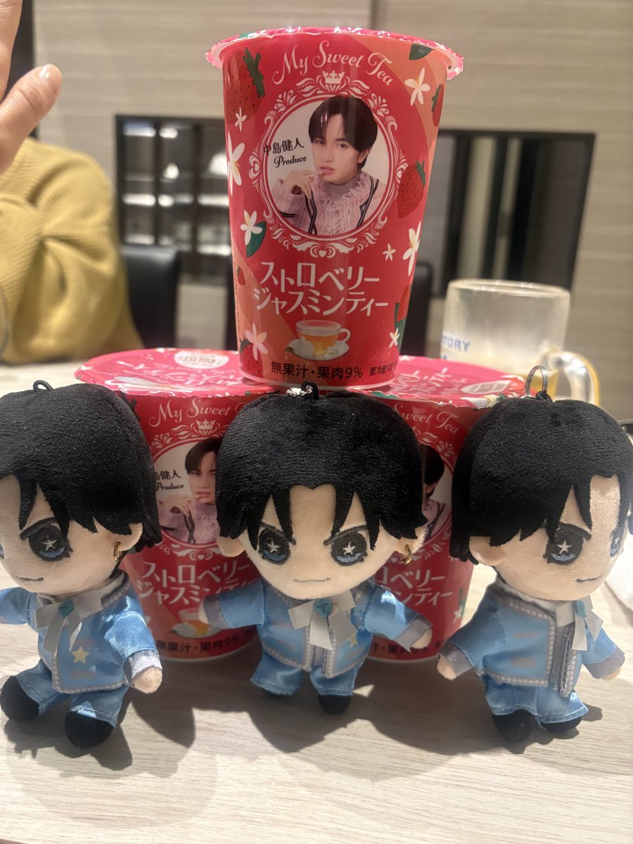 _candy__blue's tweet photo. 3おけんとと3ストロベリージャスミンティー🍓 https://t.co/9dHTOoxJQo