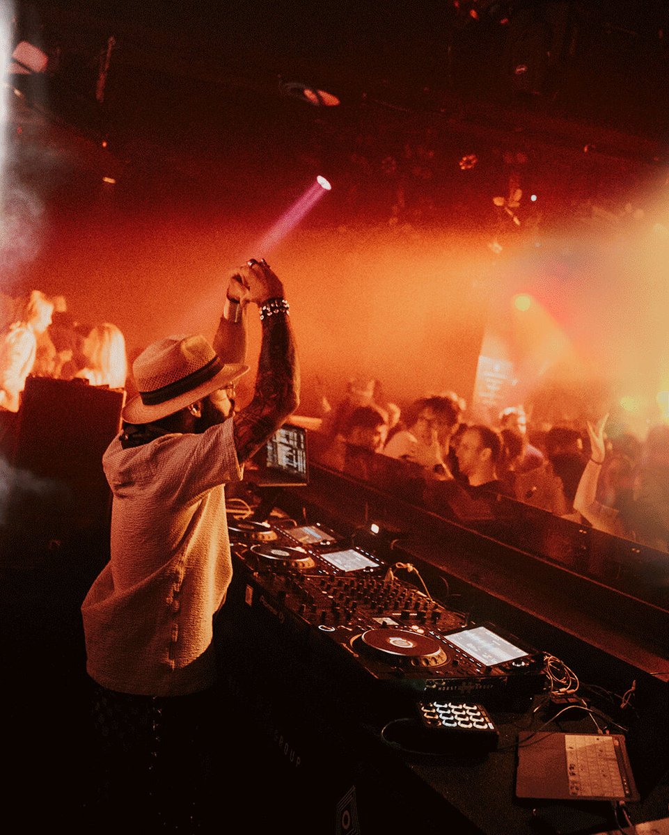 djprincemoe's tweet photo. THIS IS THERAPY! 🪩🕺 
Music &amp; dancing is more than just an emotion. 

📸 @frankriverofficial/

#housemusic #afrohouse #latinhouse #dj #dance https://t.co/fnwmwXH7qB
