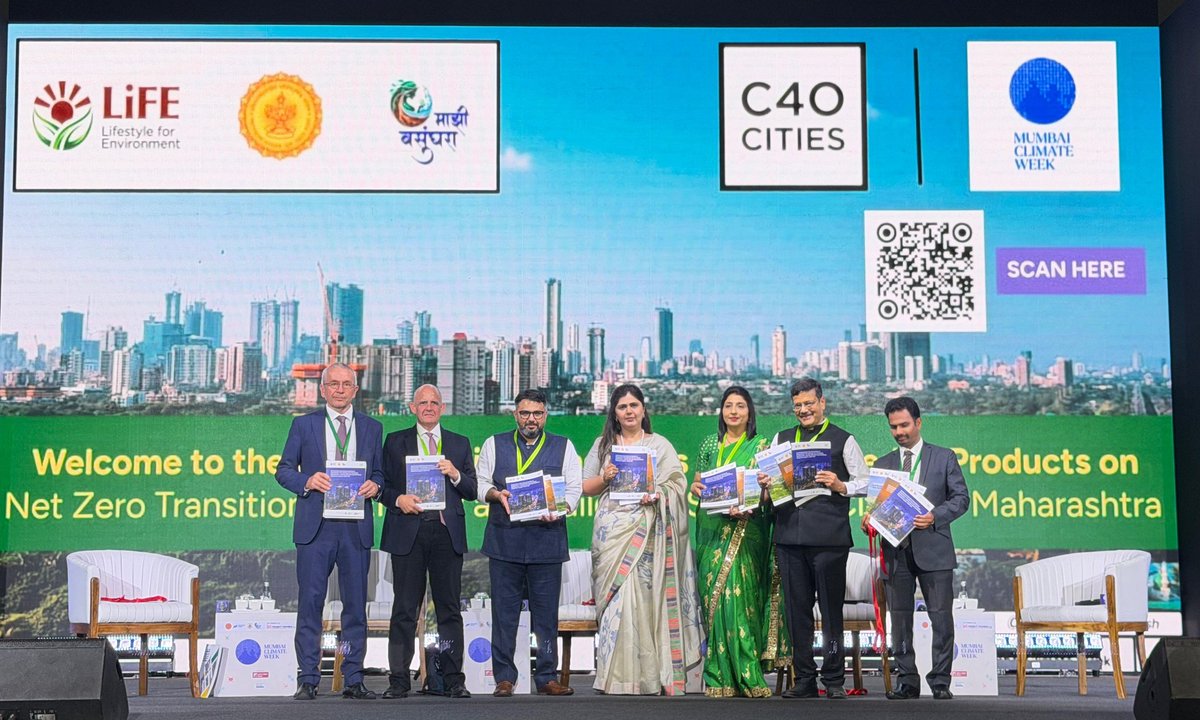 Pankajamunde's tweet photo. At the ongoing Climate Week 2026 in Mumbai, the Environment and Climate Change Department of the Government of Maharashtra has taken a historic step. 
- Significant MoUs have been signed to combat climate change and promote the circular economy.
▪︎ Maha-rPET initiative: India’s first-of-its-kind agreement with Hindustan Coca-Cola Beverages. Through this, a statewide drive will be undertaken for the collection and recycling of PET bottles.
▪︎ Climate Trade LLP agreement: The State Climate Action Cell has entered into this technical partnership to strengthen climate resilience.
Awareness campaigns and collection centres will be established across multiple cities, including Mumbai, Pune, Nashik, Chhatrapati Sambhajinagar, and Beed. This initiative will certainly prove to be a major step towards a sustainable and green Maharashtra.

पर्यावरण समृद्धीकडे महाराष्ट्राची आश्वासक पाऊले! 
📍​मुंबई येथे सुरू असलेल्या 'क्लायमेट वीक-२०२६' मध्ये महाराष्ट्र शासनाच्या पर्यावरण व वातावरणीय बदल विभागाने ऐतिहासिक पाऊल उचलले आहे. हवामान बदलाचा मुकाबला आणि 'चक्रीय अर्थव्यवस्थेला' (Circular Economy) चालना देण्यासाठी महत्त्वपूर्ण सामंजस्य करार करण्यात आले.
​▪︎ महा-आरईपीटी (Maha-rPET) अभियान: हिंदुस्थान कोका-कोला बेव्हरेज कंपनीसोबत देशातील अशा प्रकारचा पहिलाच करार! याद्वारे पीईटी बाटल्यांचे संकलन आणि पुनर्वापर (Recycle) करण्यासाठी राज्यभर मोहीम राबवली जाईल.
▪︎ क्लायमेट ट्रेड एलएलपी करार: राज्य हवामान कृती कक्षाने हवामान प्रतिकारशक्ती वाढवण्यासाठी हा तांत्रिक करार केला आहे.
मुंबई, पुणे, नाशिक, छत्रपती संभाजीनगर, बीड यांसह अनेक शहरांत जनजागृती आणि संकलन केंद्रे उभारली जाणार आहेत.​ शाश्वत आणि हरित महाराष्ट्रासाठी हा पुढाकार नक्कीच महत्वाचा ठरले.
@Dev_Fadnavis
​#ClimateWeek2026 #Maharashtra #EnvironmentClimateChange #BeatTheHeat #Sustainability #MahaRPET #CircularEconomy #GreenMaharashtra #PankajaMunde