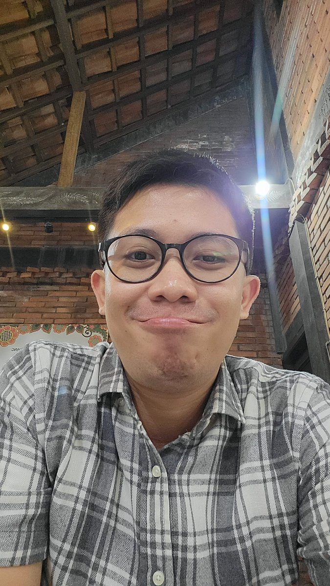 Azilong37's tweet image. Perasaanku aja apa potongan baru in malah kliatan kayak makin bocah ya :")