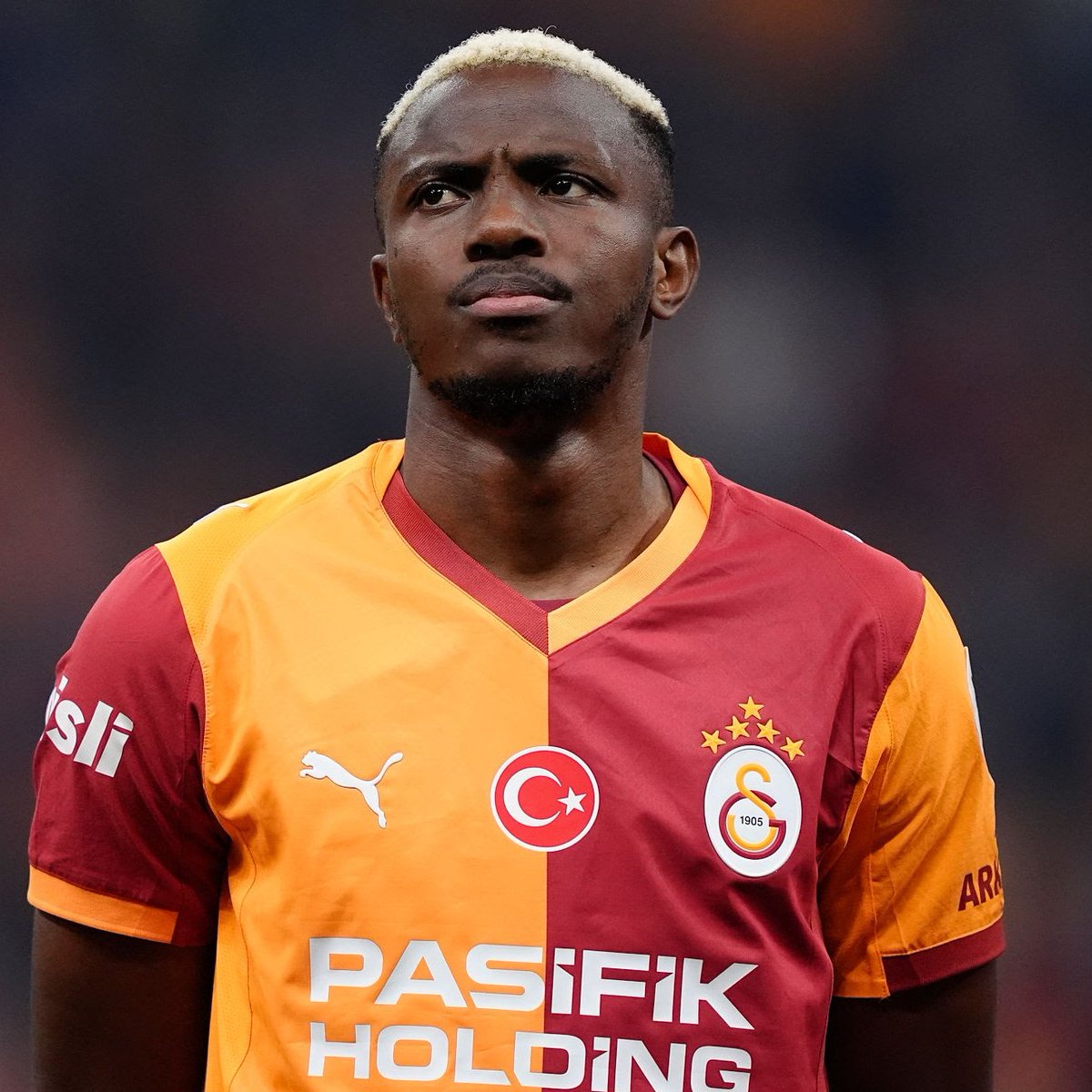 razorblade300's tweet photo. 🚨🗣️Osimhen: "I will never forgive Napoli for what they did to me. They made fun of me on their own TikTok channel when I missed a penalty. They only did that with me. I received rac!st chants, some fans even came to my house, so I decided to leave."

"Napoli treated me like a d0g. I have worked too hard in life to get treated like that."