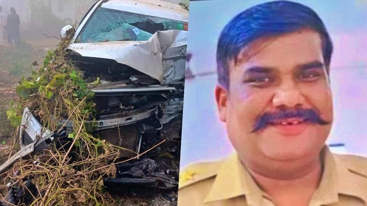 saharasamayweb's tweet photo. जालसाजी के मामले में दबिश देकर लौट रही पुलिस टीम की स्कार्पियो श्यामदेउरवा थाना के कतरारी चौकी के पास पेड़ से टकराई। हादसे में दरोगा की मौत, 5 पुलिसकर्मी घायल।
टीम कुशीनगर के खड्डा क्षेत्र से गोरखपुर लौट रही थी।
रिपोर्ट-आनन्द सिंह ⁦@kushinagarpol⁩ https://t.co/6yw1xRraD6